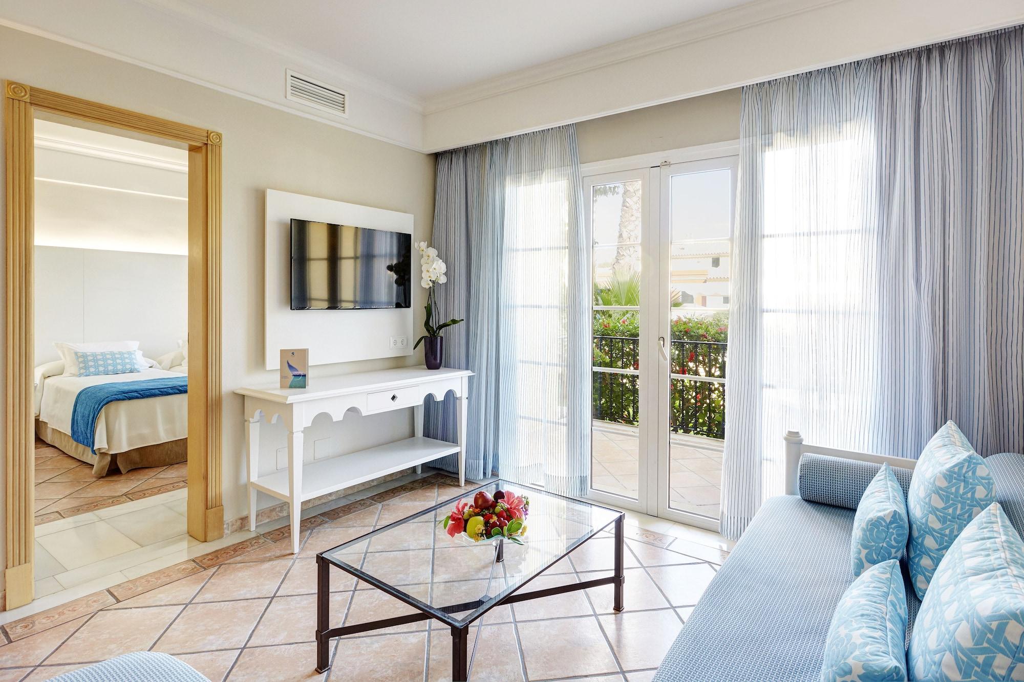 Grupotel Playa Club Aparthotel Son Xoriguer